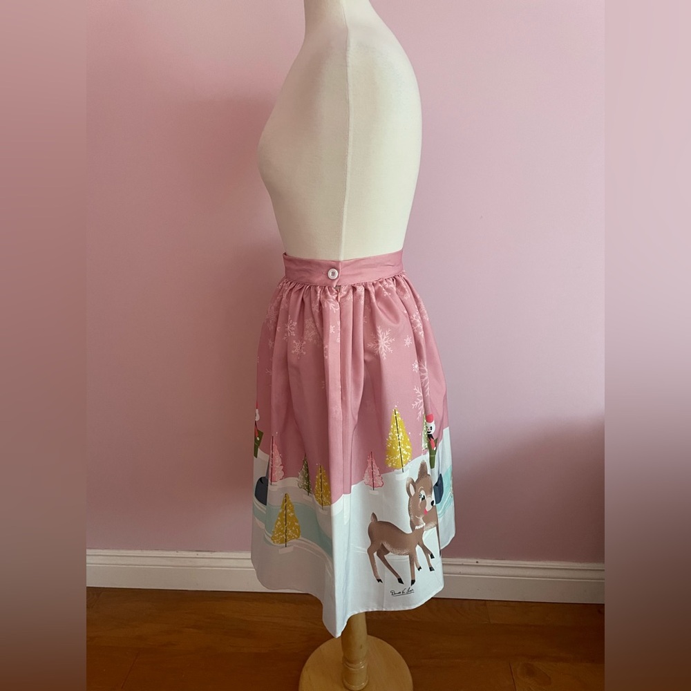 TOBS “Reindeer Love” Skirt in Pink - Picture 3 of 11